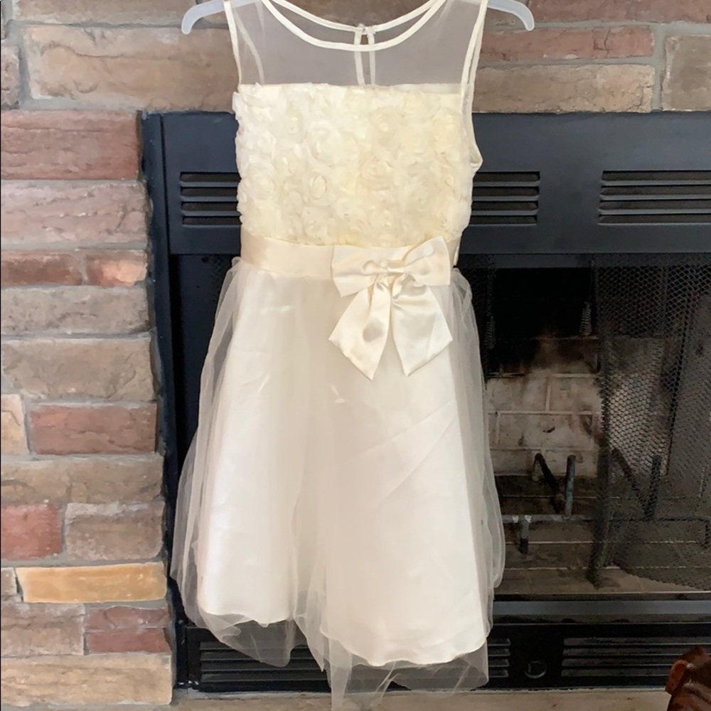 Ivory Holiday Editions dress size 7/8